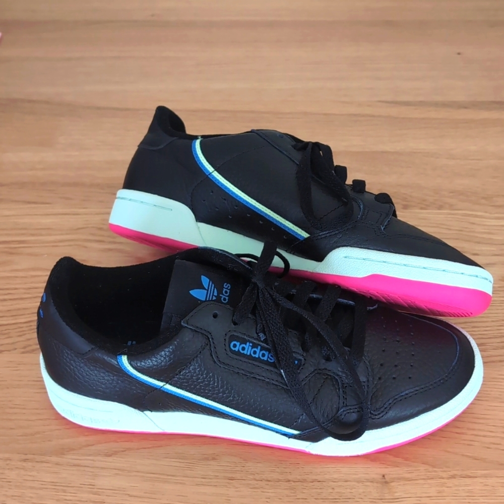 ADIDAS SNEAKERS